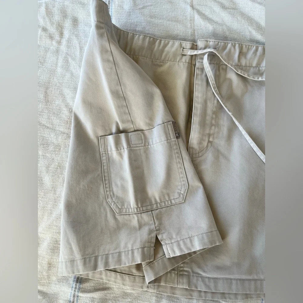 Calvin Klein Jeans Utility Cargo Skirt - Khaki - Picture 5 of 7